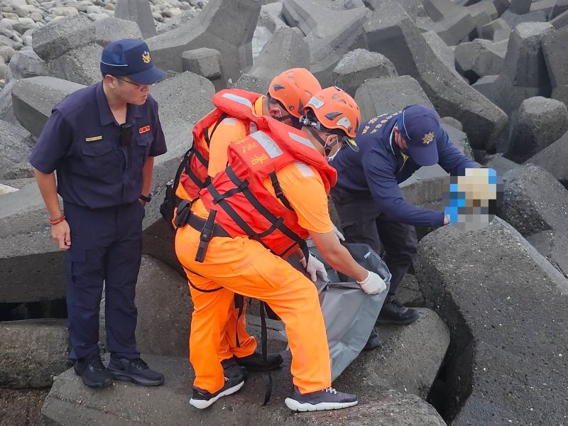 有關彌陀漯底海堤附近發現人頭骨案，海巡署南部分署第一一岸巡隊說明如下：